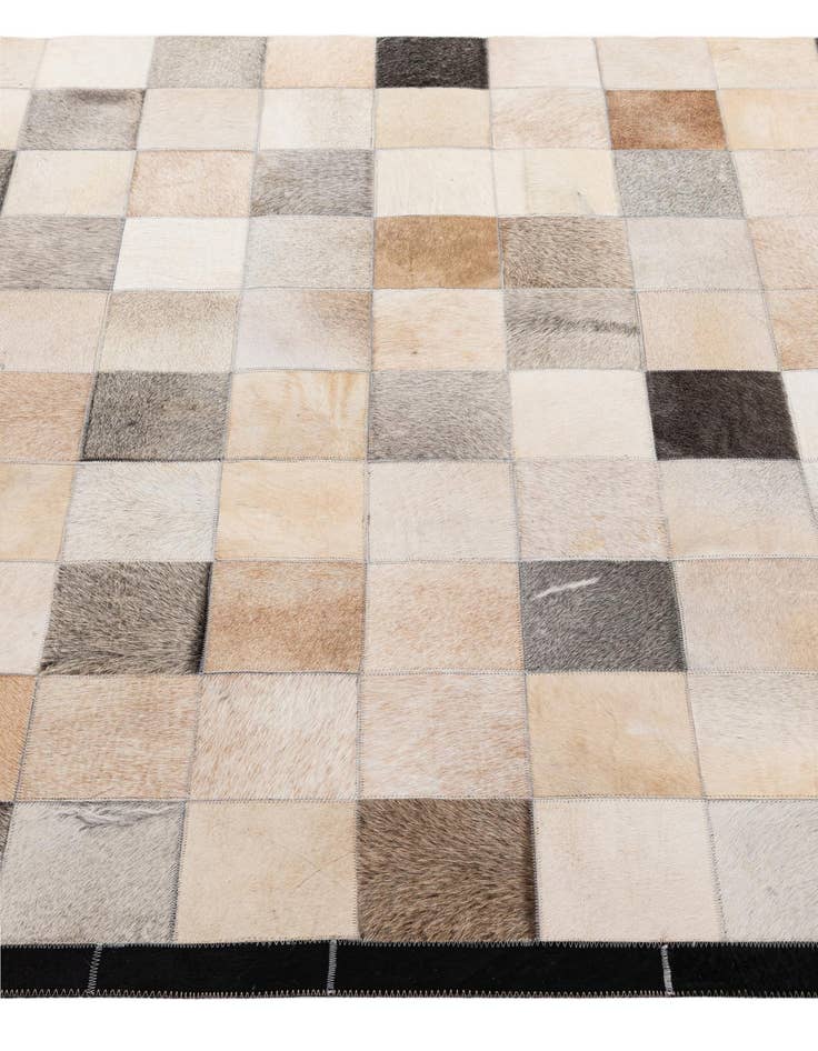 Detail image of 5' x 7' 10 Cowhide - Patchwork Rug