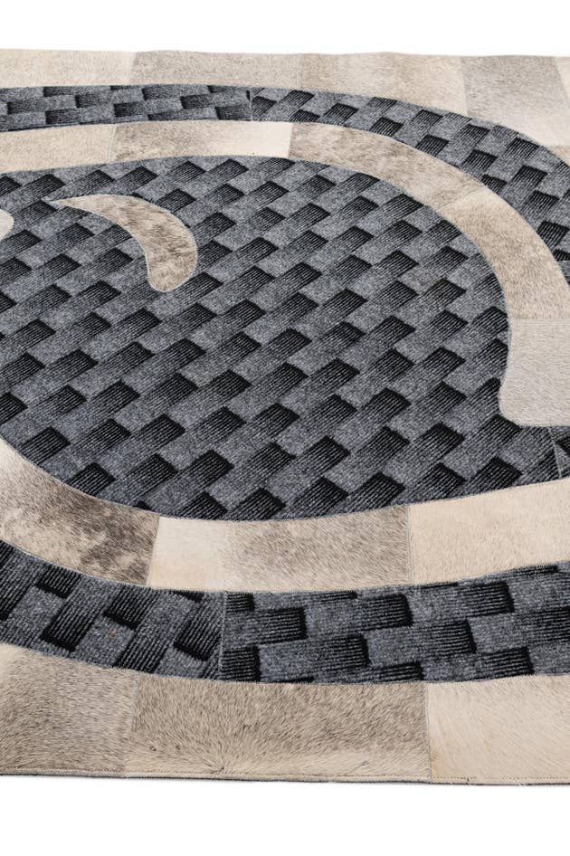 Detail image of 5' x 8' Cowhide - Patchwork Rug