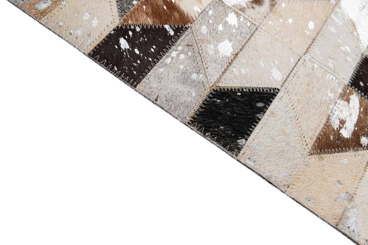 Detail image of 4' x 5' 11 Cowhide - Patchwork Rug