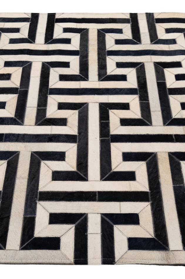 Detail image of 4' x 6' 1 Cowhide - Patchwork Rug