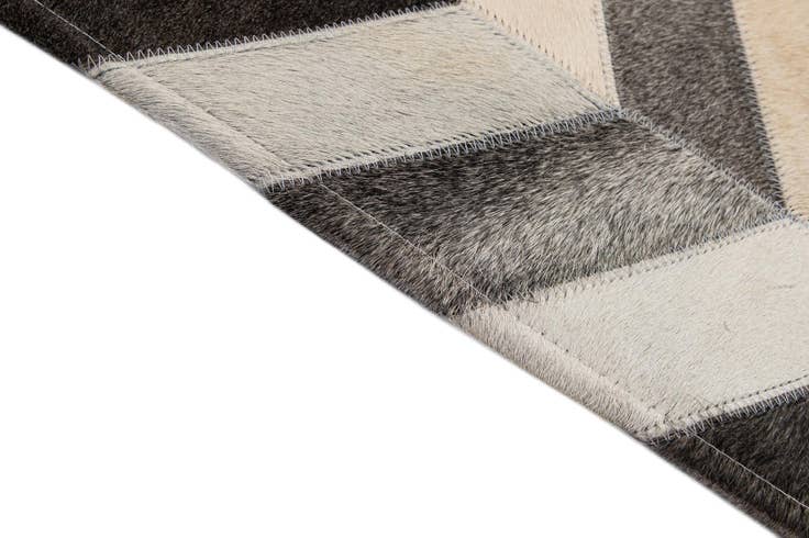 Detail image of 4' 1 x 6' 1 Cowhide - Patchwork Rug