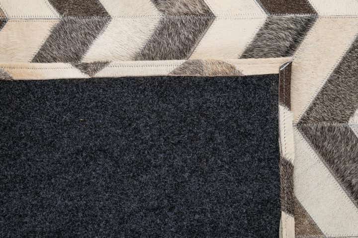 4' 1 x 6' 1 Cowhide - Patchwork Rug
