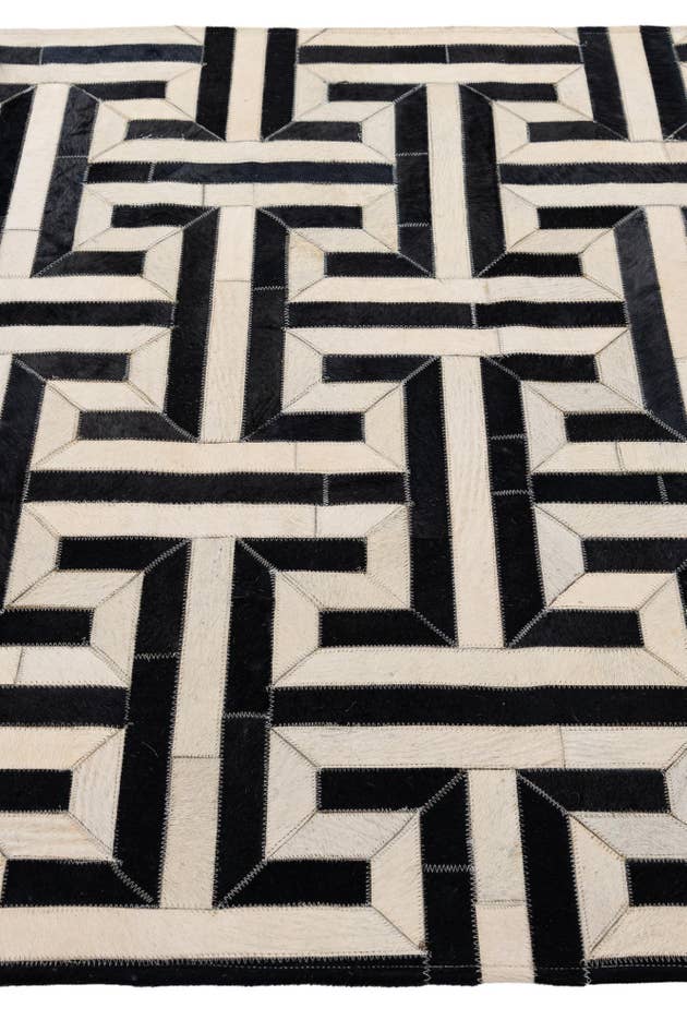 Detail image of 4' 1 x 6' 1 Cowhide - Patchwork Rug