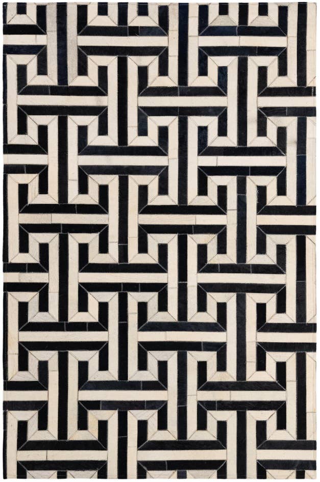 Detail image of 4' 1 x 6' 1 Cowhide - Patchwork Rug