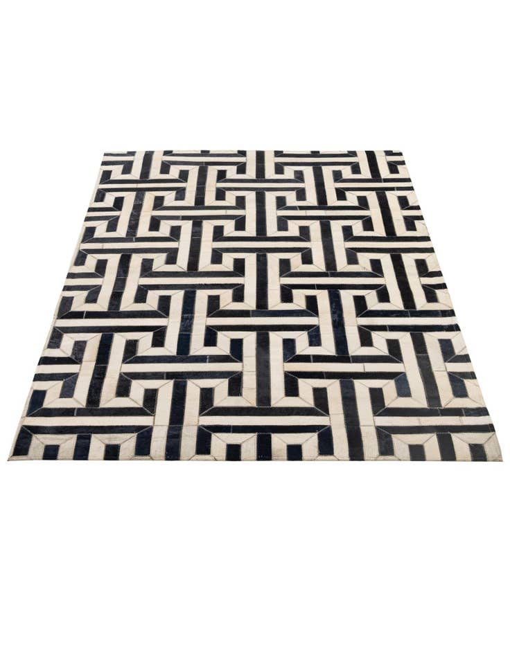 Detail image of 4' 2 x 6' 2 Cowhide - Patchwork Rug