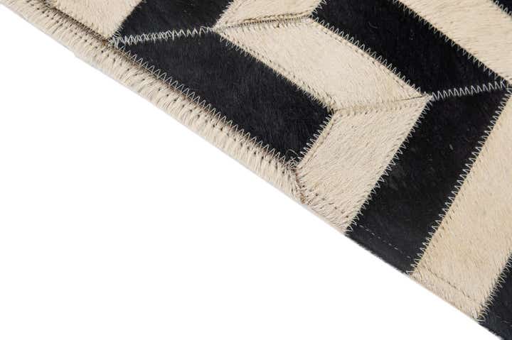 4' 2 x 6' 2 Cowhide - Patchwork Rug