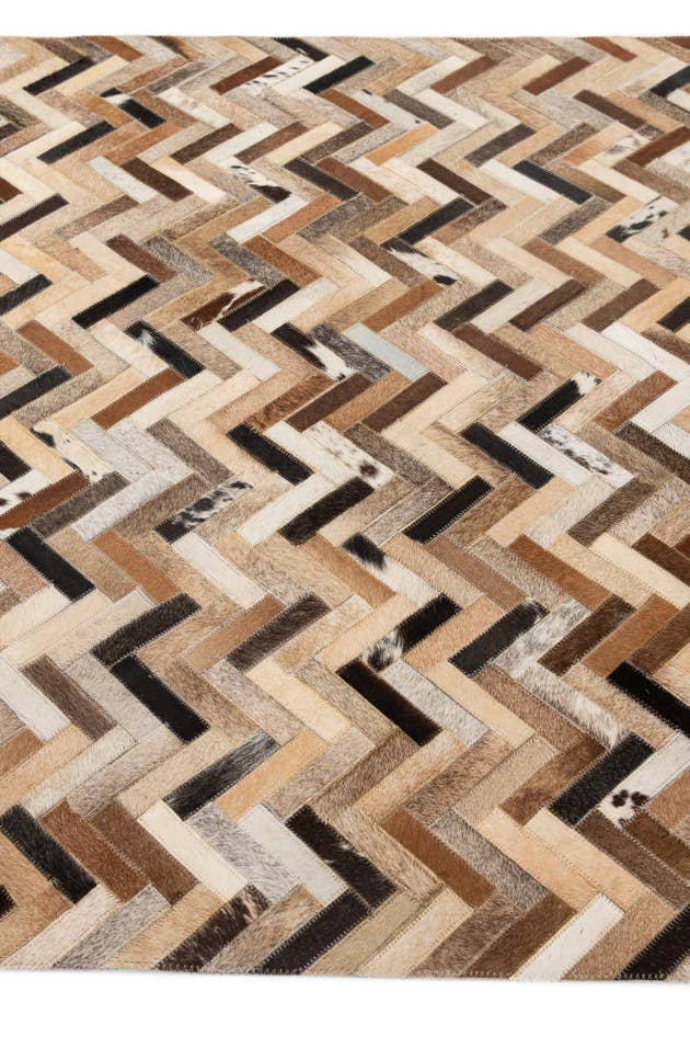 Detail image of 4' 1 x 6' 1 Cowhide - Patchwork Rug