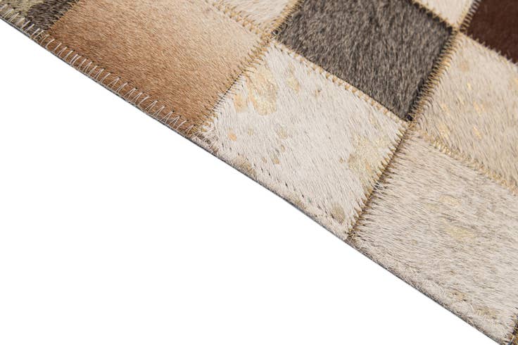 Detail image of 4' 1 x 6' 1 Cowhide - Patchwork Rug