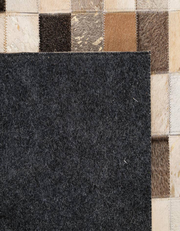 Detail image of 4' 1 x 6' 1 Cowhide - Patchwork Rug