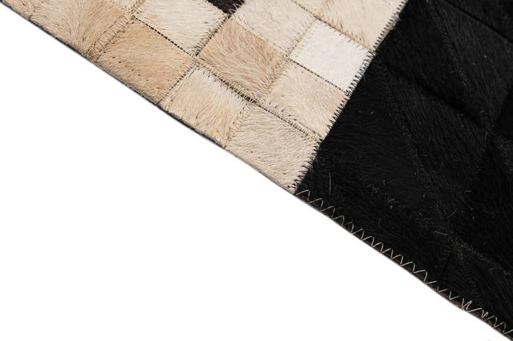 Detail image of 4' 3 x 6' 2 Cowhide - Patchwork Rug