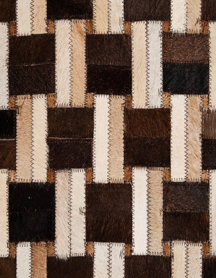 Detail image of 3' 11 x 5' 11 Cowhide - Patchwork Rug