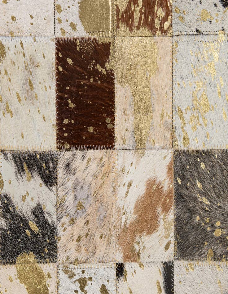 Detail image of 4' 1 x 6' 1 Cowhide - Patchwork Rug