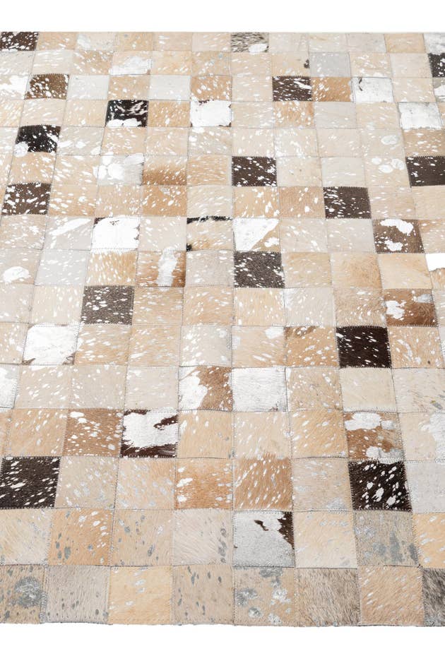 Detail image of 4' 1 x 6' Cowhide - Patchwork Rug