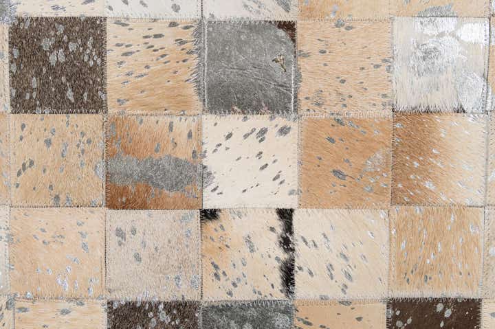 4' 1 x 6' Cowhide - Patchwork Rug