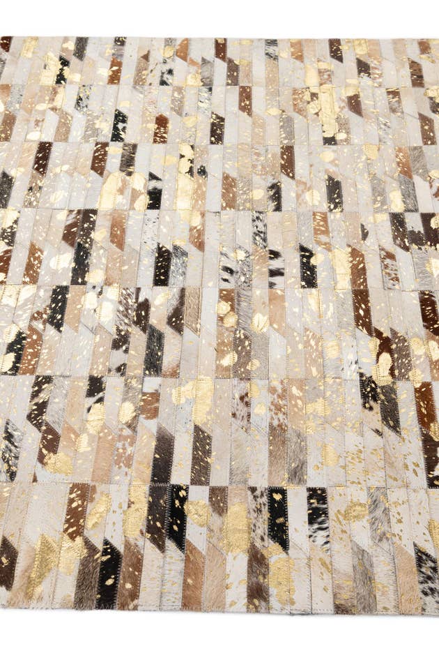 Detail image of 4' 2 x 5' 11 Cowhide - Patchwork Rug