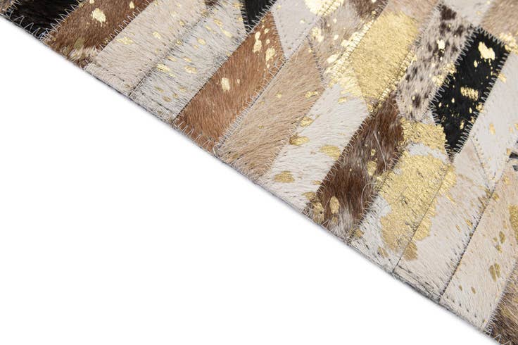 Detail image of 4' 2 x 5' 11 Cowhide - Patchwork Rug