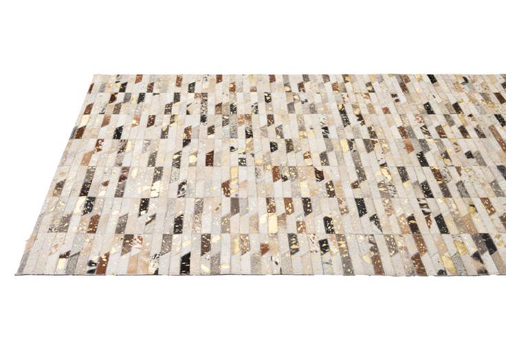 Detail image of 4' 1 x 5' 11 Cowhide - Patchwork Rug