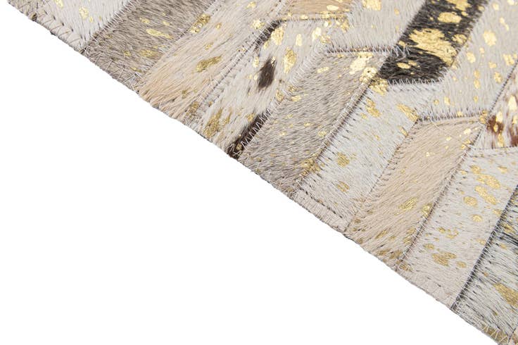 Detail image of 4' 1 x 5' 11 Cowhide - Patchwork Rug