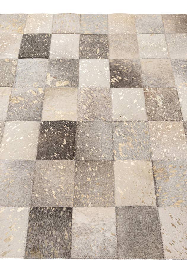 Detail image of 4' x 5' 10 Cowhide - Patchwork Rug