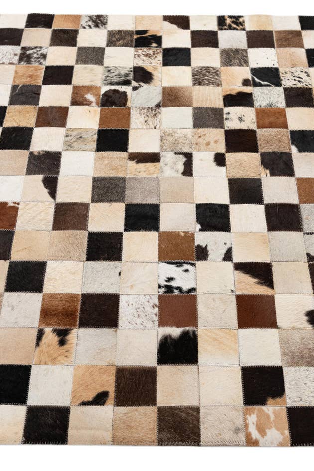 Detail image of 4' 1 x 6' Cowhide - Patchwork Rug