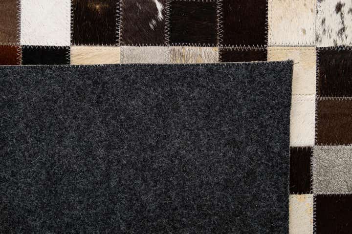 4' 1 x 6' Cowhide - Patchwork Rug