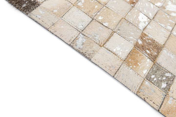 4' 1 x 6' Cowhide - Patchwork Rug