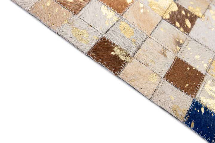 4' 1 x 6' Cowhide - Patchwork Rug