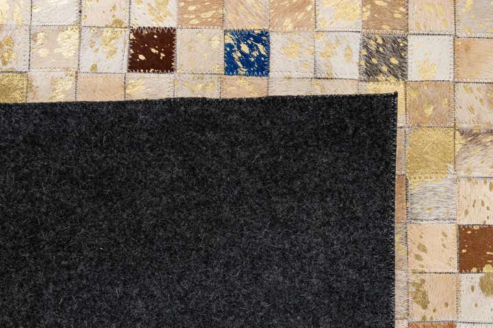 4' 1 x 6' Cowhide - Patchwork Rug