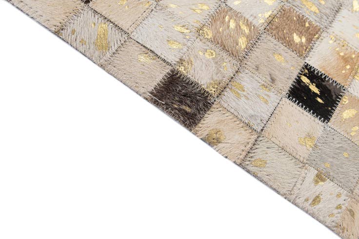 Detail image of 4' 1 x 6' 1 Cowhide - Patchwork Rug