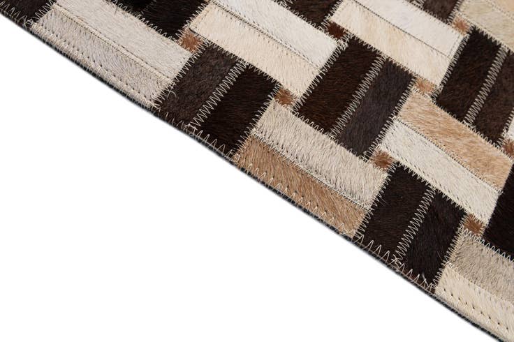Detail image of 2' 11 x 4' 11 Cowhide - Patchwork Rug