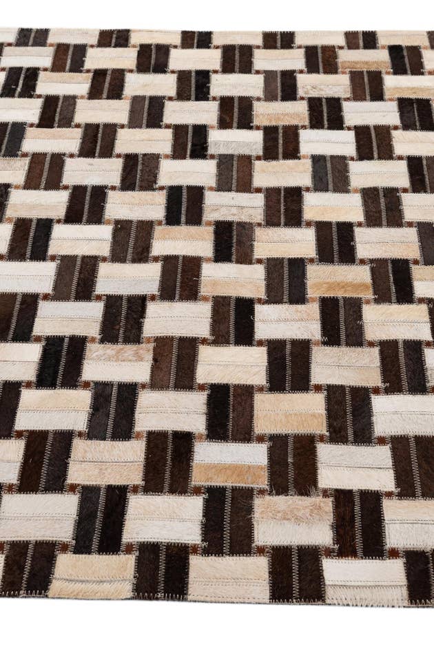 Detail image of 3' 1 x 5' Cowhide - Patchwork Rug