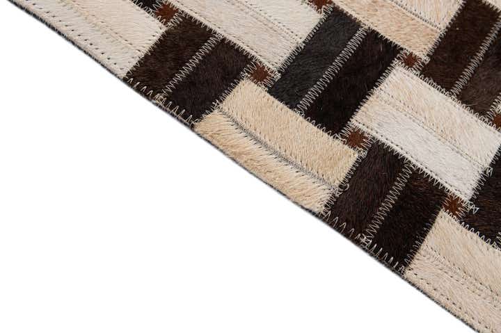 3' 1 x 5' Cowhide - Patchwork Rug
