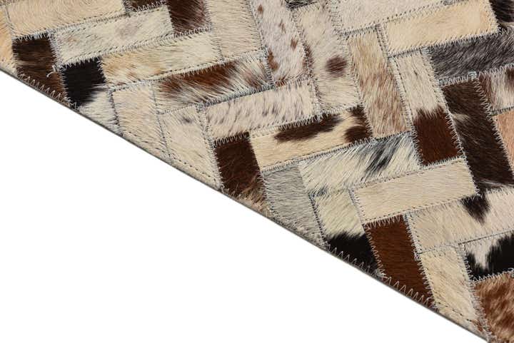 5' x 7' 8 Cowhide Leather Rug