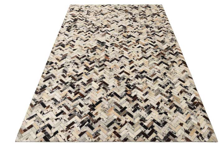 5' x 7' 10 Cowhide Leather Rug