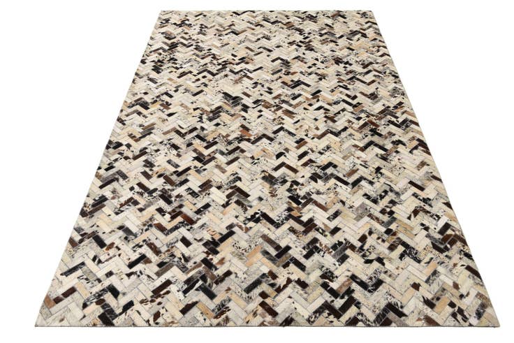 Detail image of 5' x 7' 10 Cowhide Leather Rug