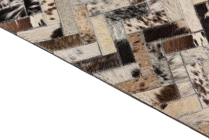 5' x 7' 10 Cowhide Leather Rug