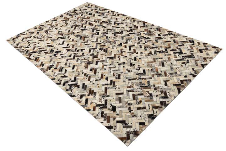 5' x 7' 10 Cowhide Leather Rug
