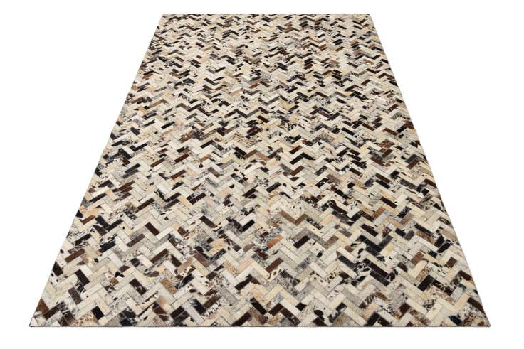 Detail image of 5' x 7' 10 Cowhide Leather Rug