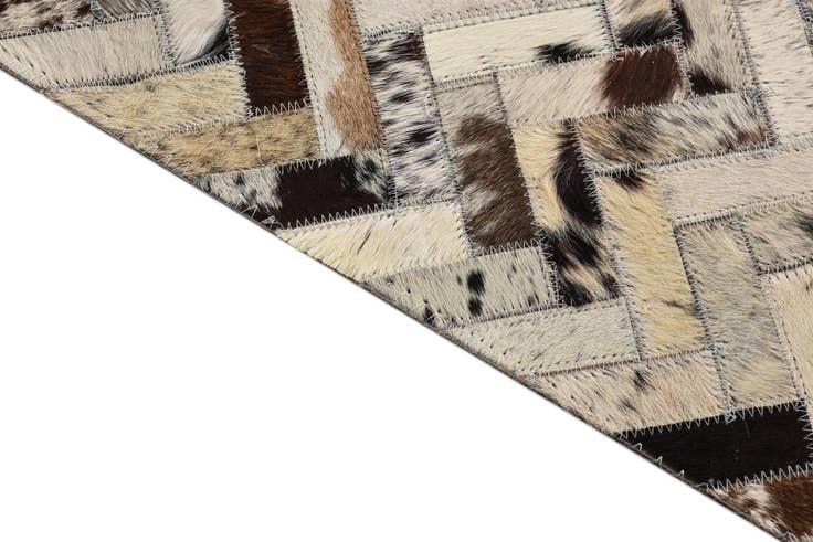Detail image of 5' x 7' 10 Cowhide Leather Rug