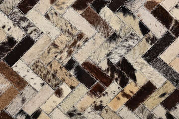 5' x 7' 10 Cowhide Leather Rug