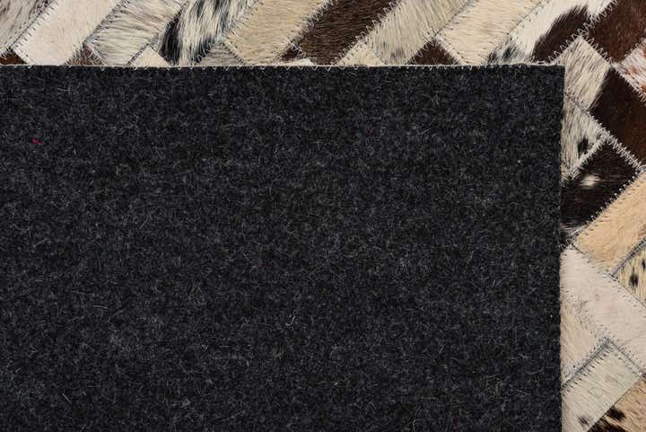 5' 2 x 8' Cowhide Leather Rug