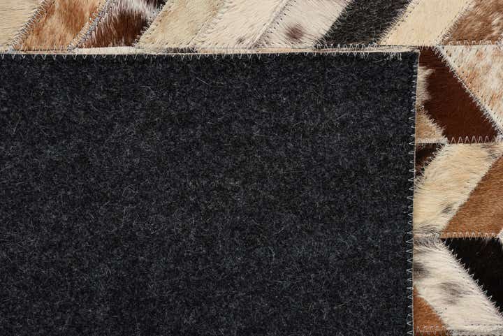 5' 2 x 8' Cowhide Leather Rug