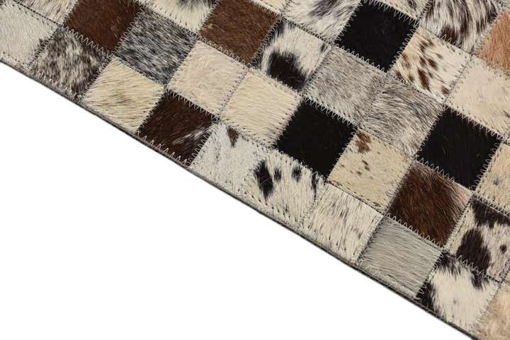 5' 1 x 8' Cowhide Leather Rug