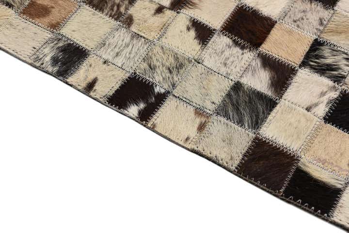 5' 2 x 8' Cowhide Leather Rug