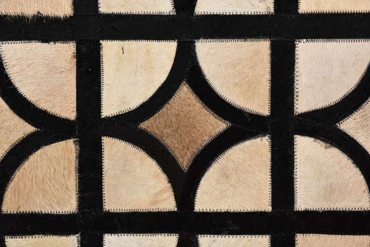 8' 2 x 10' Cowhide Leather Rug