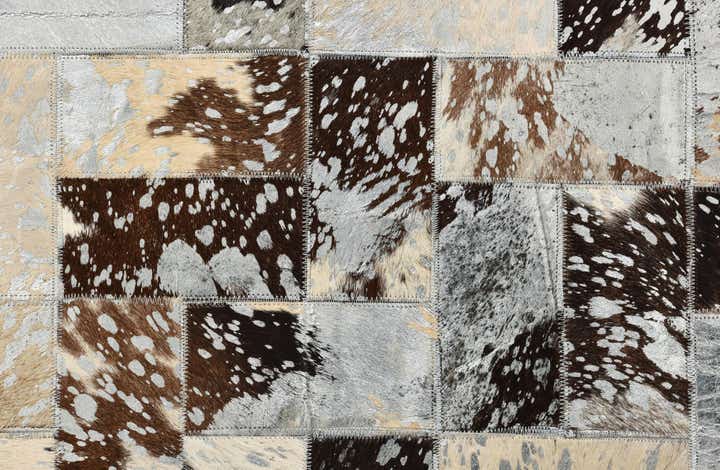 8' 1 x 10' Cowhide Leather Rug