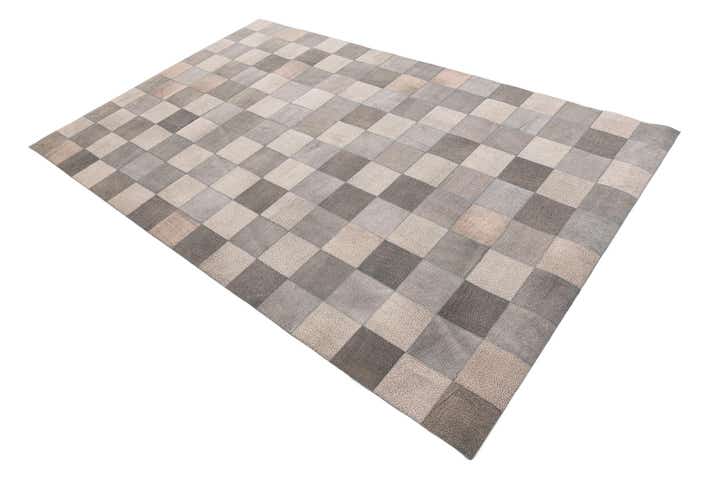 5' x 7' 9 Cowhide Leather Rug