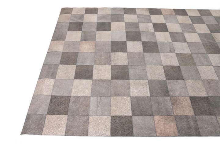 5' x 7' 9 Cowhide Leather Rug