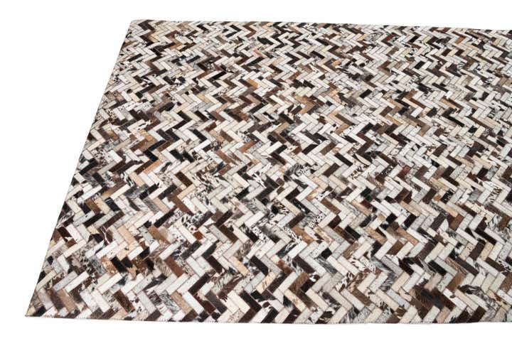 5' x 7' 10 Cowhide Leather Rug