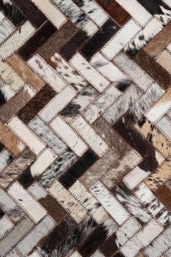 5' x 7' 10 Cowhide Leather Rug